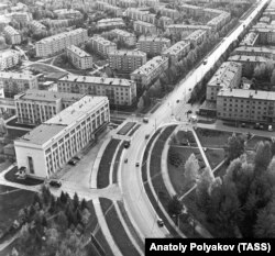 1977 г. СССР. Новосибирск, Морской проспект в Академгородке