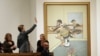 Фрэнсис Бэконның "Айнадағы бейне" картинасы Sotheby’s үйінің Нью-Йорктегі бөлімінде сатылды. 9 мамыр 2012 жыл. (Көрнекі сурет)