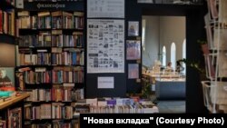 "В блокаду в Петербурге работали книжные магазины, что совсем уж трудно представить. И сейчас книжные работают – в Украине в том числе"