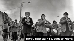 Парад в Братске. 1960-е годы.