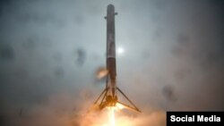 Falcon-9 зымыран тасығышы.