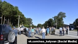 Митинг в Колывани за перенос строительства птицекомплекса 