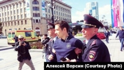 Задержание Алексея Ворсина на акции протеста в Хабаровске