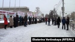 Митинг работников завода в Иркутске