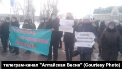 Митинг памяти Бориса Немцова в Барнауле